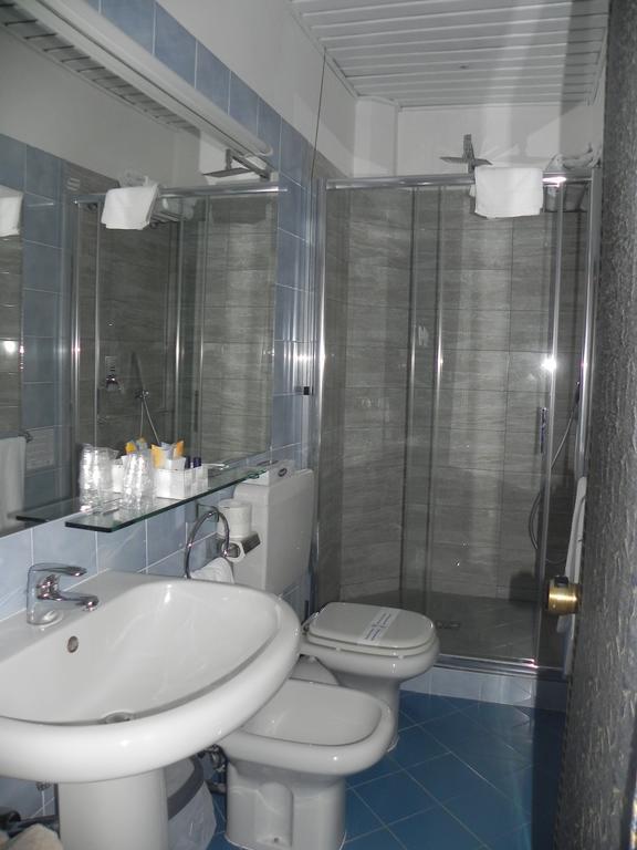 Double or Twin Room Sea View,402717039:JPEG
